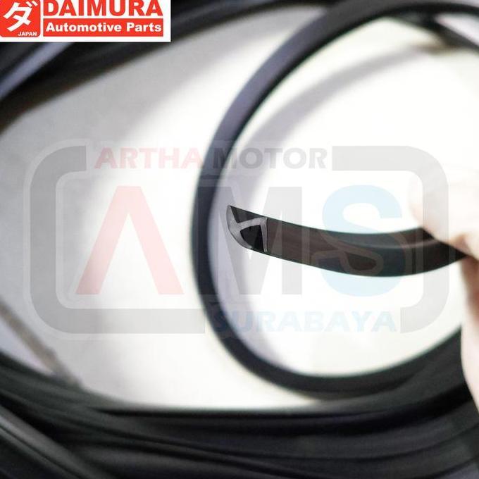 :<:<:<:<] Karet Lis List TL Sirip Jepit Fender Spakbor Body Kit Bodykit Pintu Mobil Hitam