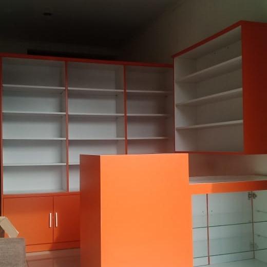 PAKETAN FURNITURE TOKO OBAT/APOTEK ETALASE.RAK OBAT