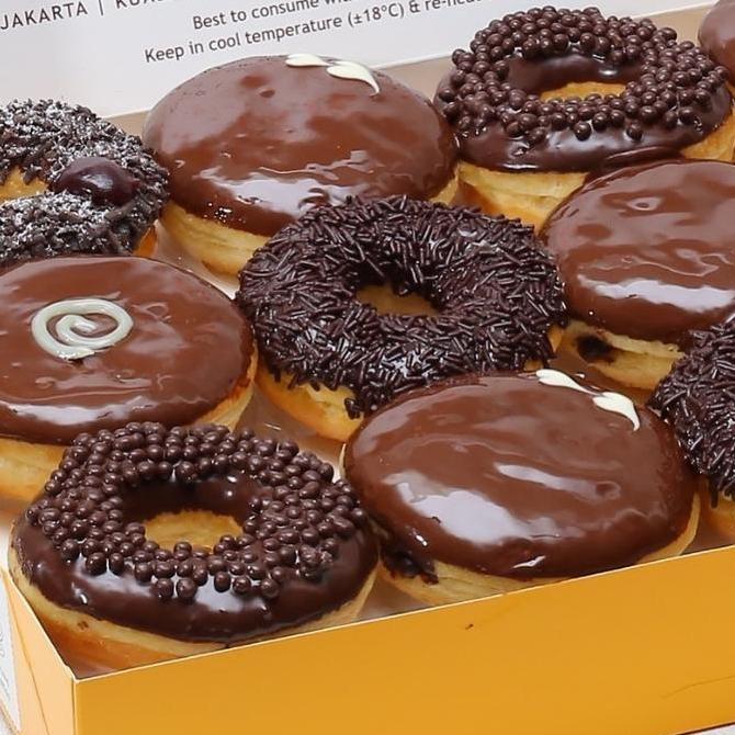 J CO Donat/ JCO Donut / J CO Donut / J POPS Mini - Dozen