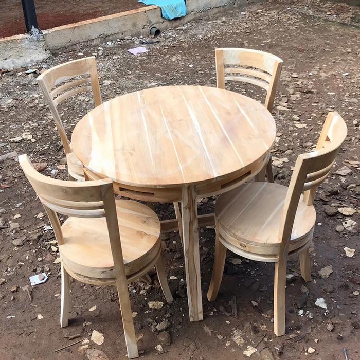 set meja makan cantik bundar. meja makan bundar jati