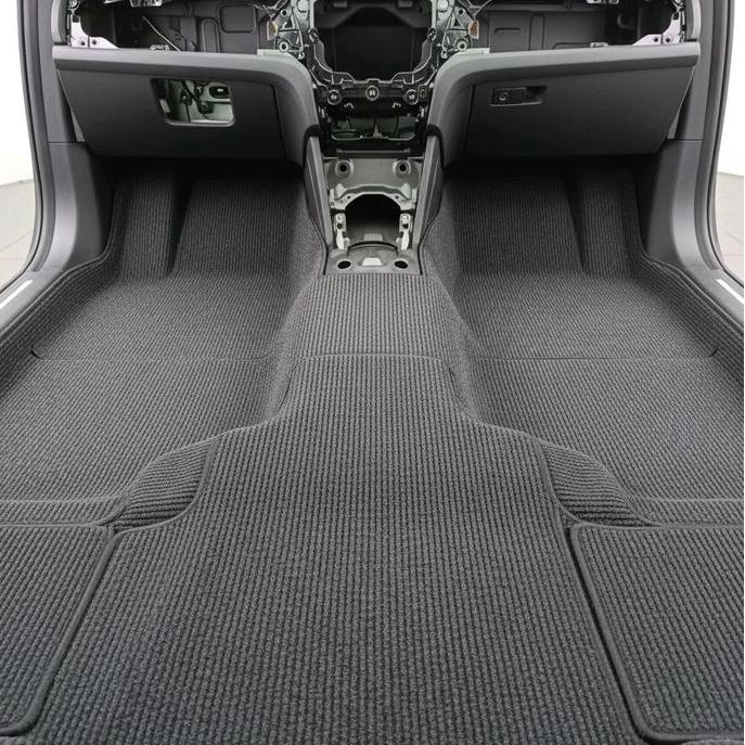 Karpet dasar Mobil Bludru Motif Garis Salur warna hitam Harga per 1 meter lebar 140