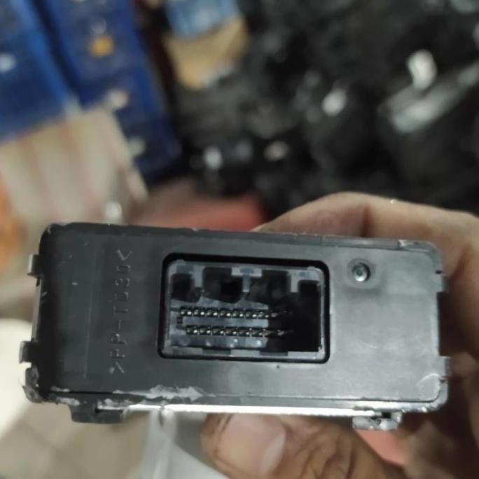 Modul Leveling modul Lampu Headlamp level Pajero sport 8634A094