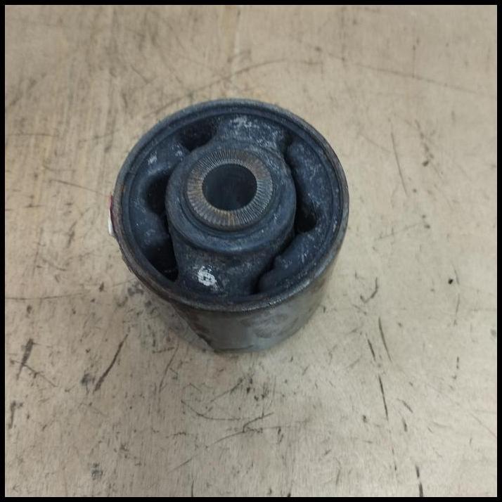 TERLARIS BUSHING BOS ARM BELAKANG MITSUBISHI ETERNA SOHC DOHC 
