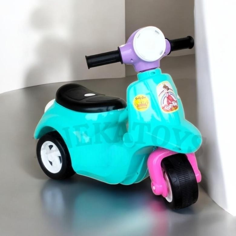 Motor Mainan Anak Funbike Vespa (TANPA MUSIK) Mainan Anak Vespa Sedang