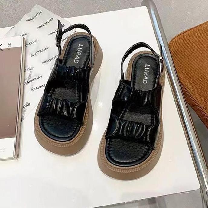Lurad Sandal Wedges Wanita Model Kasual Fashionable Lebaran Sandal Cewek Hangout Chic Sandal Wanita 