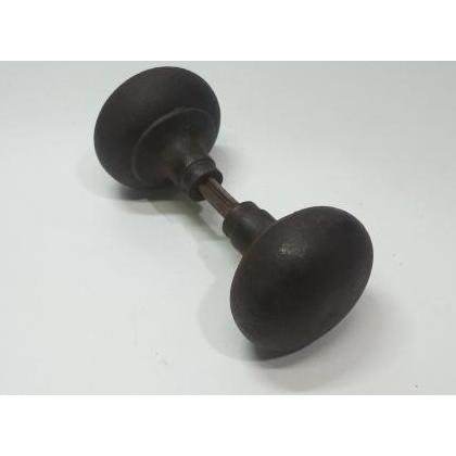 Tarikan Pintu Antik Jaman Dulu