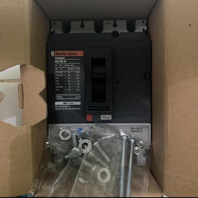 Mccb/Breaker 3p MERLIN GERIN NS100N 100A