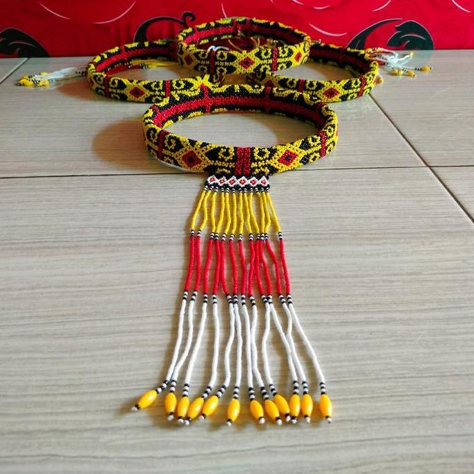 hiasan kepala manik aksesoris mahkota manik bando dayak ikat kepala manik dayak bando tari dayak aks