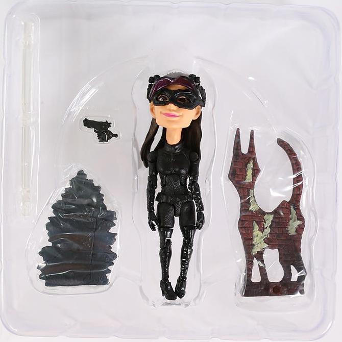 TOYSROCKA  CATWOMAN - THE DARK KNIGHT RISES ACTION FIGURE