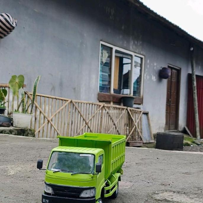 miniatur dump truk hino dutro skala 1/14 Mainan