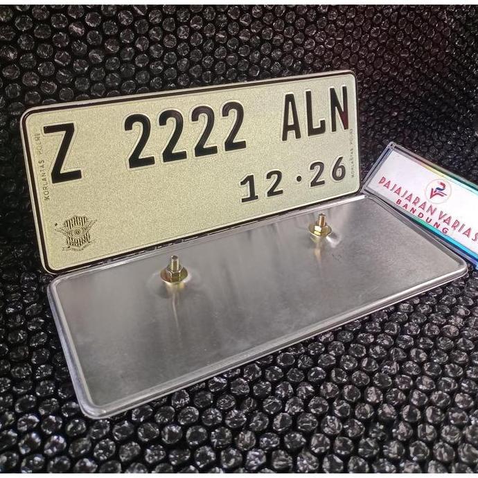 plat nomor motor reflektif putih baut tanam