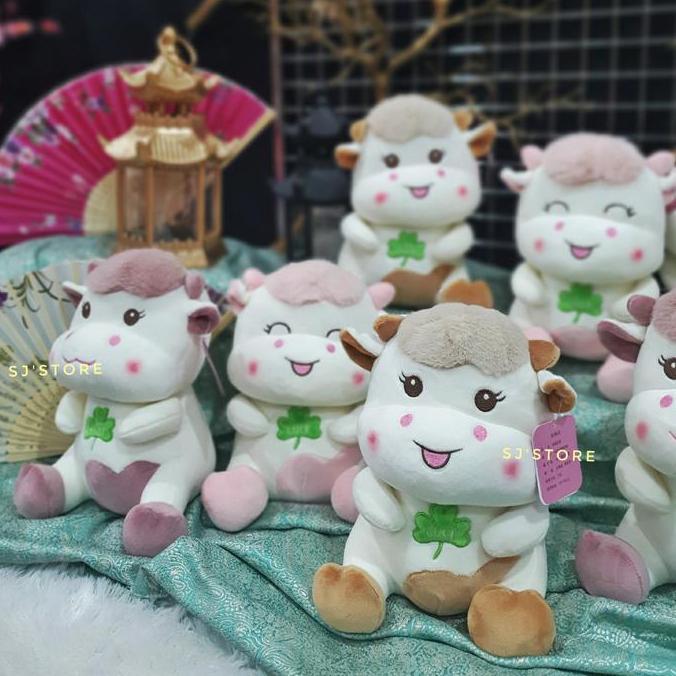 Hiasan aksesoris boneka lucu imlek 2021 kerbau