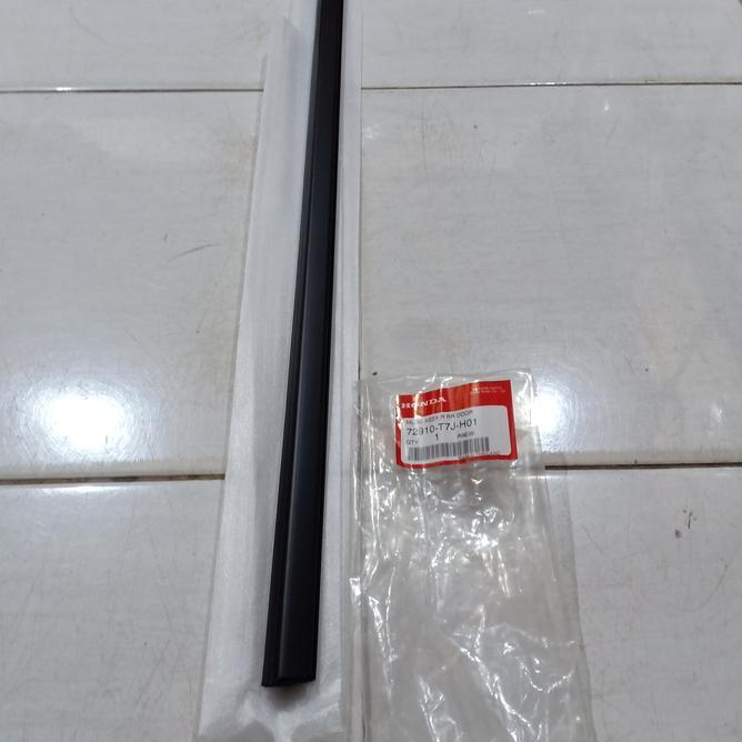 Aksesoris Pelipit Kaca Pintu Belakang Hrv 2015-2021 Genuine