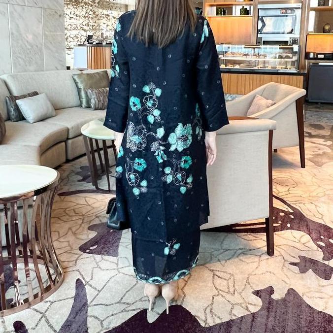 Lausboutique-Iskandar Set-Seri Klasik-Setelan Batik Wanita