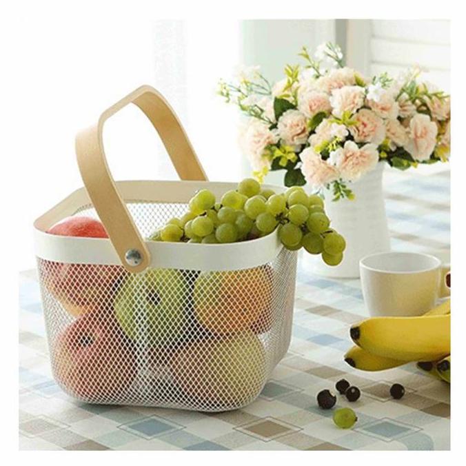 Keranjang Serbaguna Penyimpanan Gagang Kayu / Metal Basket With Wooden Handle Yuko Buah Aesthetic Be
