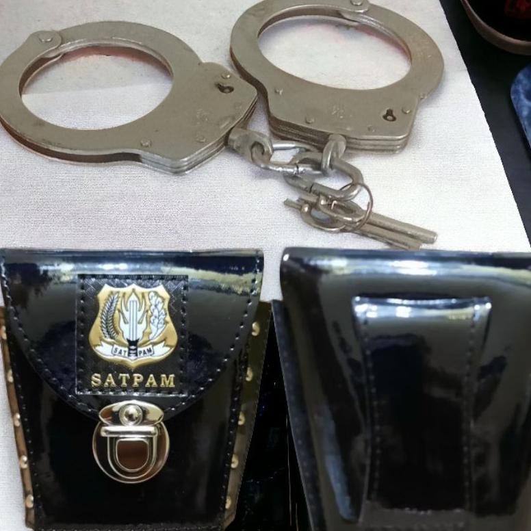 Borgol Dan Sarung Borgol Kilap Satpam Polisi