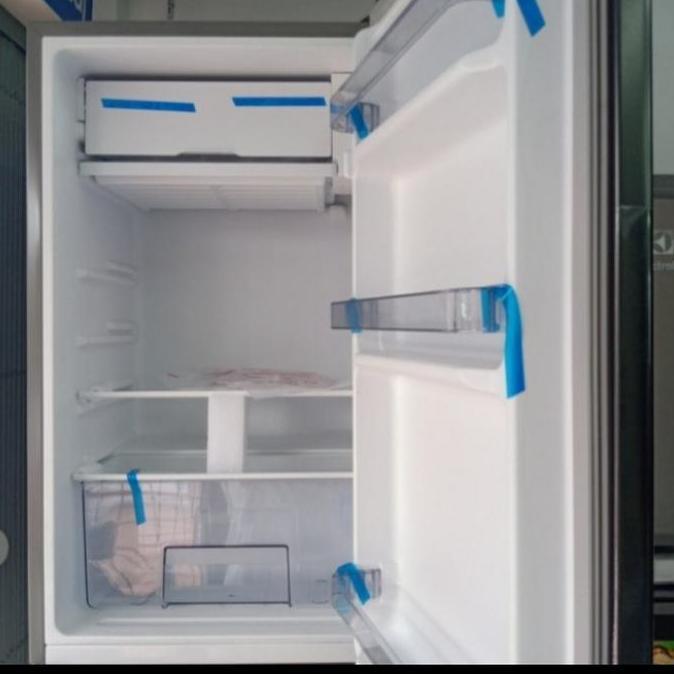 Kulkas 1 pintu Changhong CBC 100 mini portable