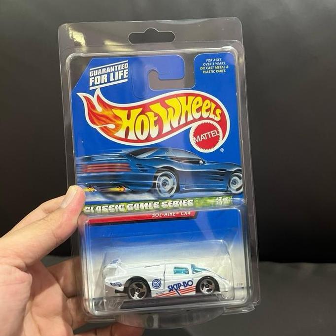 Hot Wheels Sol Aire CX4 White Skip-Bo Blue Card #collector 983