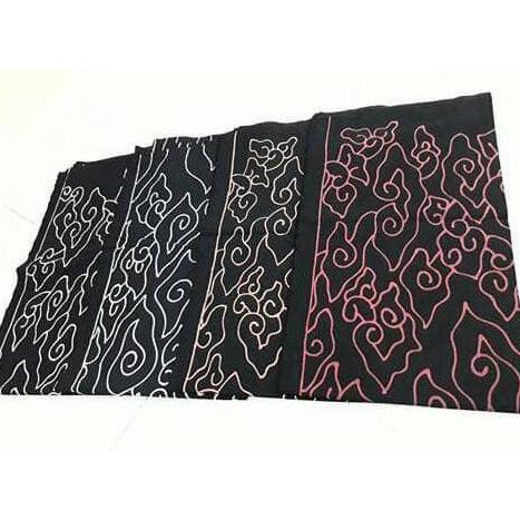 kain batik katun tulis megamendung dasar hitam