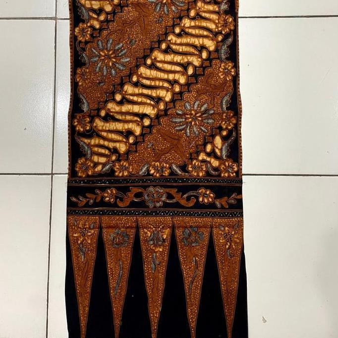 SELENDANG batik lawasan motif Kepala Banteng dan Reak circa1980