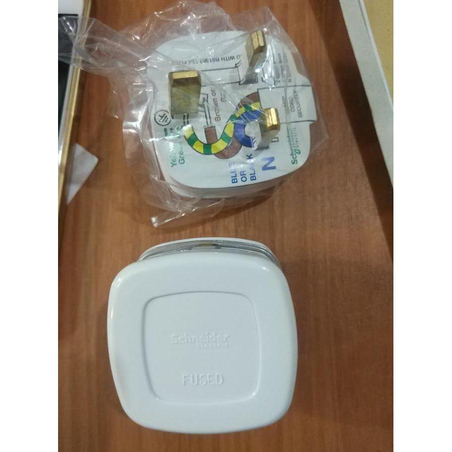 STEKER AC KAKI 3 ATAU COLOKAN AC CLASSIC EP13 MERK SCHNEIDER