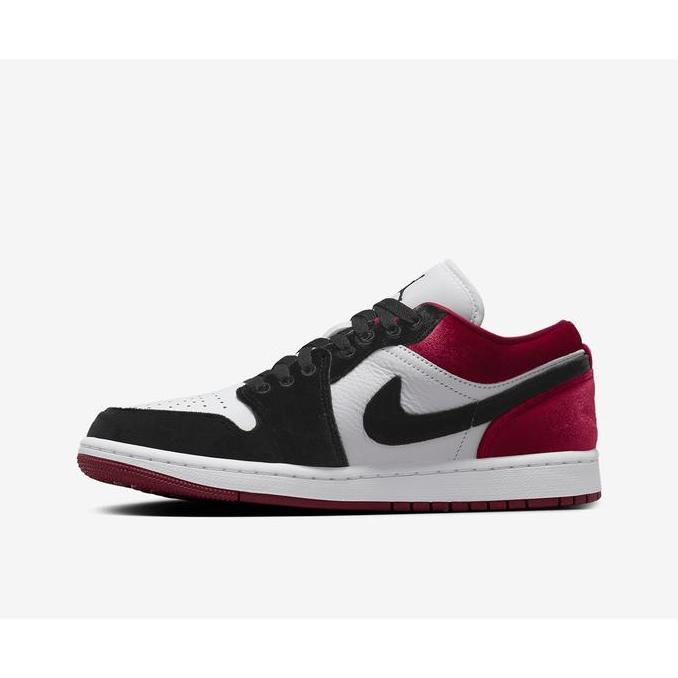 Sepatu Basket Wanita Air NIKE Jordan 1 Low SE "Velvet Black Toe" FZ3242-001
