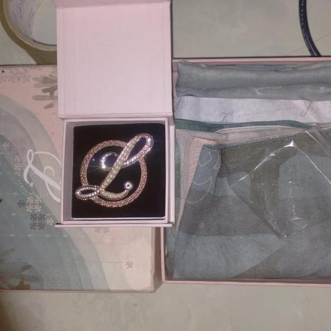 bros hijab - L brooch - L by LCB