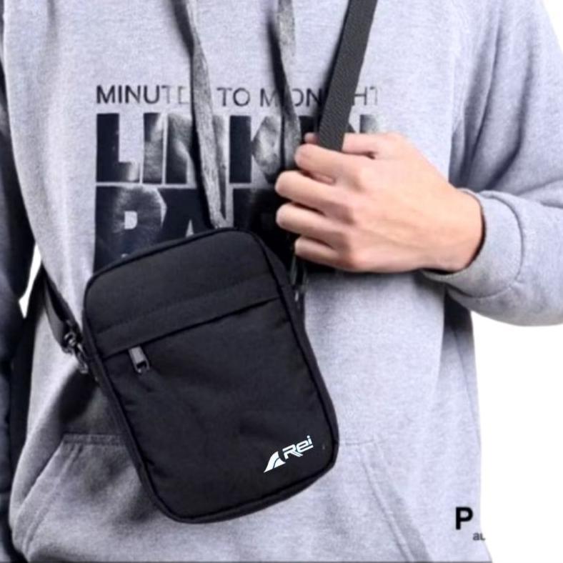 TERBARU` Tas Selempang Pria Wanita - Tas Mini Crossbody Bag, Ringan & Stylish untuk Jalan, Traveling