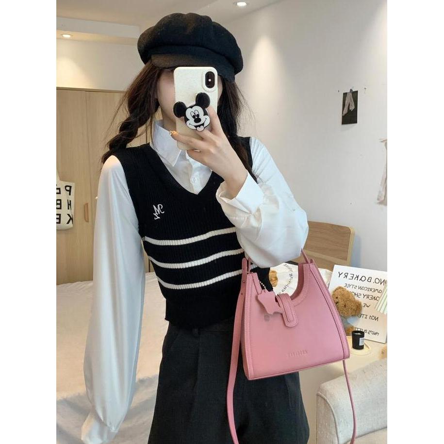 Outfitkekinian- Ajw [Xce] Atasan Wanita Crop Top V-Neck Kerah Polo | Baju Atasan Wanita Terbaru Romp