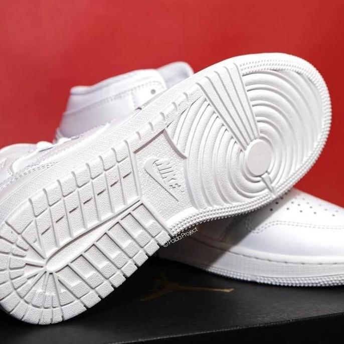 Sneakers Shoes Nike Air Jordan 1 Mid Triple White GS (554725 136) - 100% Orinal