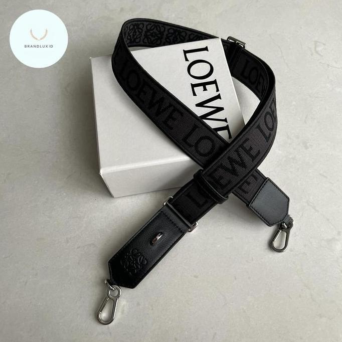 SIAPKIRIM Loewe D-ring anagram jacquard & calfskin adjustable bag strap in anthracite/black & winter