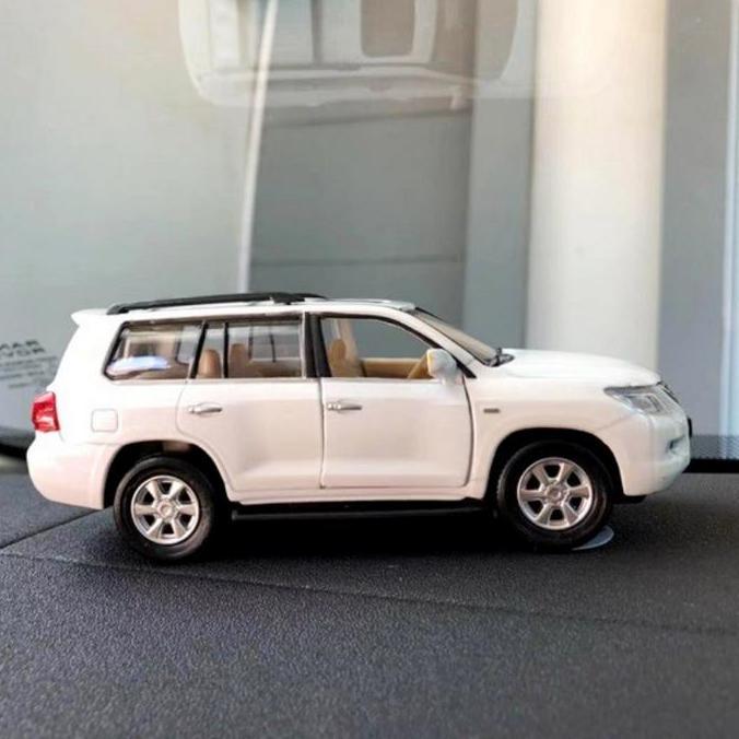 LEXUS RX570 Parfume Pewangi Pengharum Mobil Parfum Pajangan Miniatur Diecast Mobil