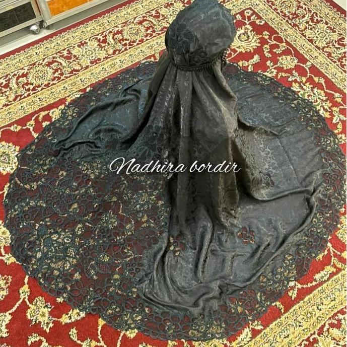 mukena Hitam kerancang sutra , warna hitam , mukena Dewasa Cantik