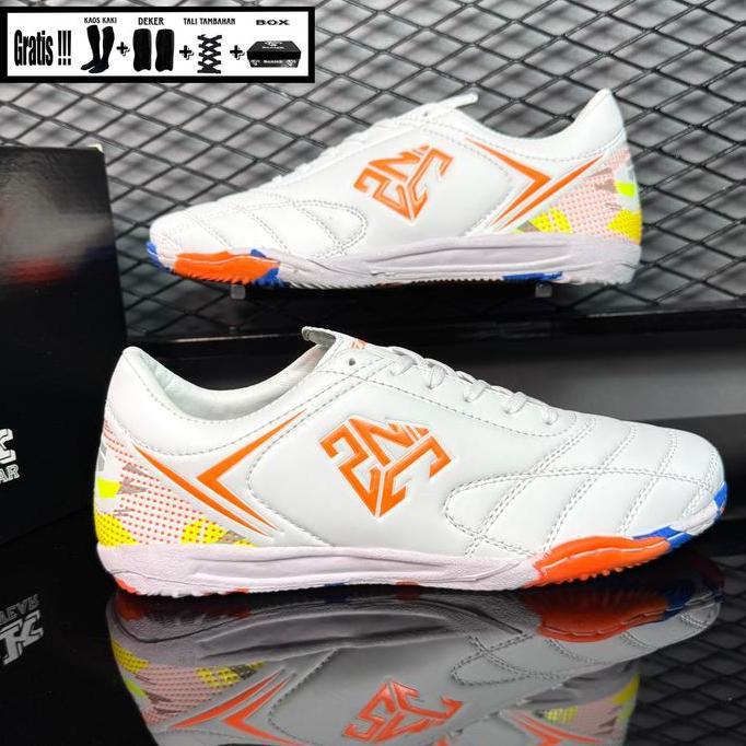 Sepatu Futsal Zanick Original Classic Putih Oren - Sol Bercak
