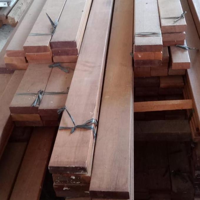 Decking kayu Ulin Kalimantan / lantai kayu ulin / kayu besi Promo