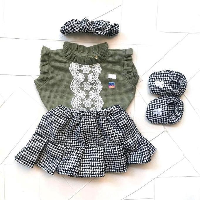 Baju Setelan Anak Bayi Perempuan 0-6 bulan renda rok celana kotak