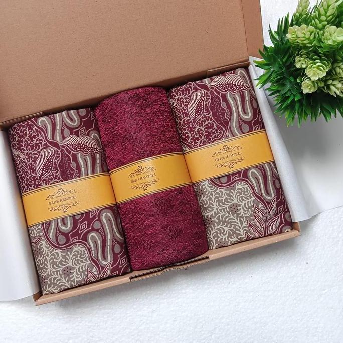Kado Pernikahan  Hampers Wedding Gift Kain Batik Sarimbit Couple Jogjakado nikahan