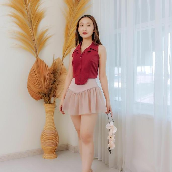 Surin - Lyn Top | Atasan Wanita Salur, Striped Crop Top Wanita, Kemeja Casual Crop, Atasan Salur Tan