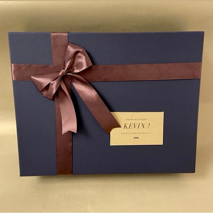 Gift box/ kotak kado/ kotak hadiah/ kotak besar/ hampers