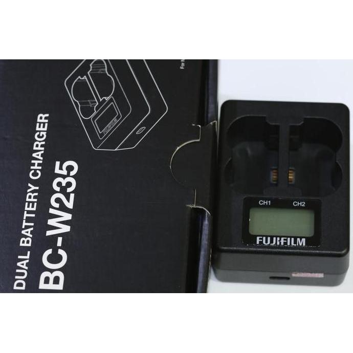 Ready stock FUJIFILM BC-W235 DUAL BATTERY CHARGER Original Bekas Fuji XT4 XT5 XS20 GFX 100S 50SII