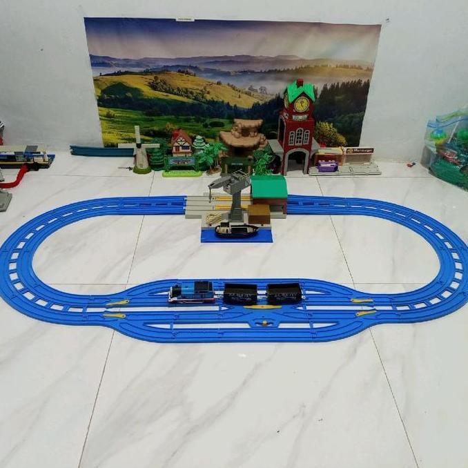Takara Tomy Plarail - Thomas the Tank Engine Chikaramochi Cranky Set