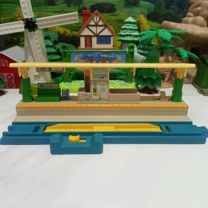 Takara Tomy Plarail J 28 Train Station (Stasiun Kereta)