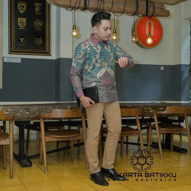 Kemeja Pria Lengan Panjang Batik Ungu Lapis Puring anak muda mewah
