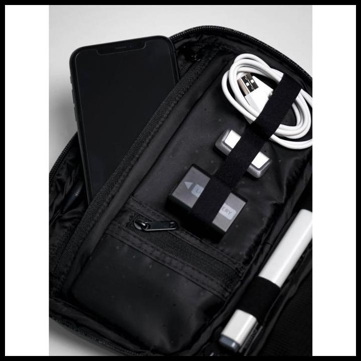 Good Quality Incase Nylon Accessory Organizer Pouch Bag (Intr400402) | Pouch Bag Pria | Tas Tangan P