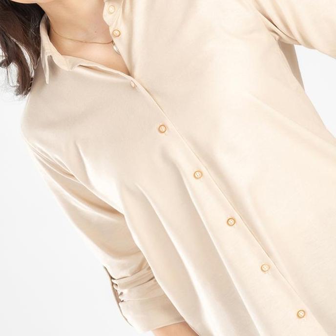 C2 Isotta Khaki Kemeja Casual Wanita Lengan Panjang