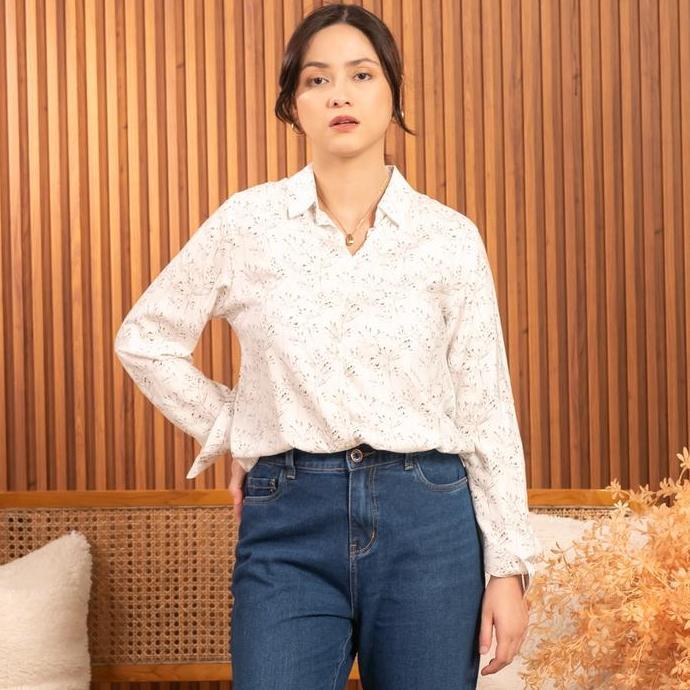 C2 Felcin Ecru Kemeja Casual Wanita Lengan Panjang