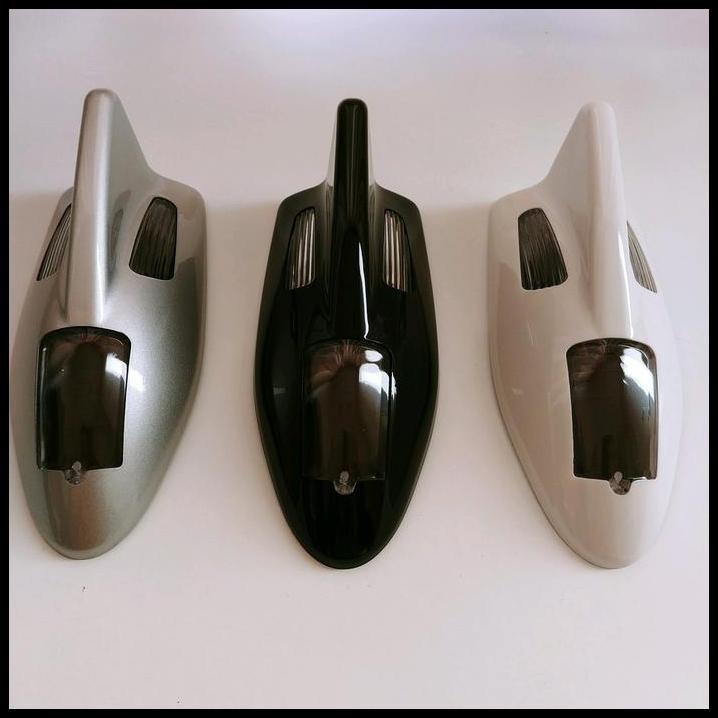 TERLARIS SHARK FIN ANTENA ANTENNA MOBIL SIRIP HIU SOLAR CELL MATAHARI LED LAMPU PUTIH SILVER HITAM A