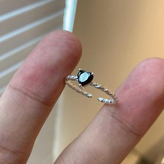 Cincin Twisted Ring Batu Hitam Adjsutable Cincin Fashion Wanita Cantik