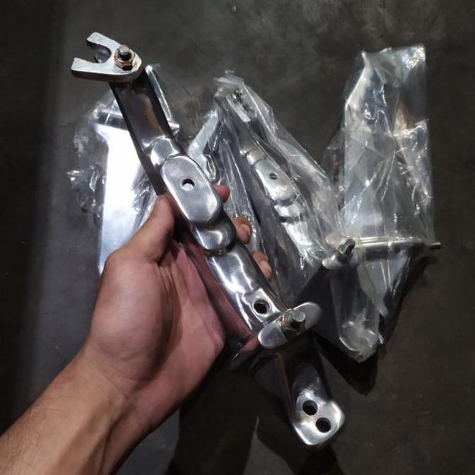 Dudukan Ban serep Vespa Ring 10 model vigano sprint super