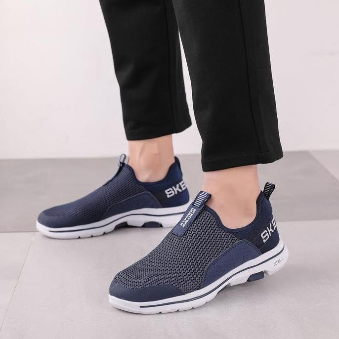 (New) Skechers Sepatu Pria Kasual Kekinian Slip On Trendy